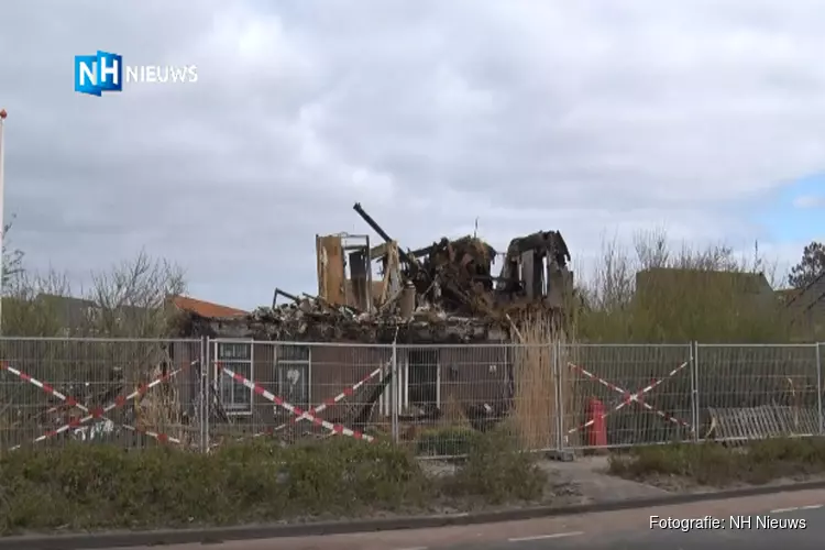 Woonboerderij Callantsoog is volledig verwoest: "Heel triest"