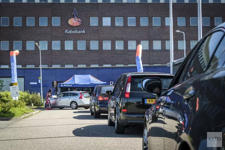 Drive-thru bij Rabobank voor ondersteuning clubs