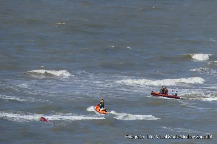 Man die kinderen uit zee wilde redden, aangespoeld op strand