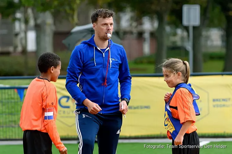 Bovenbouwers basisschool in sportief duel tijdens 6 vs 6