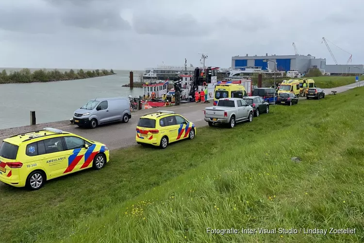 Massale inzet: hulpdiensten naar bootjes op IJsselmeer