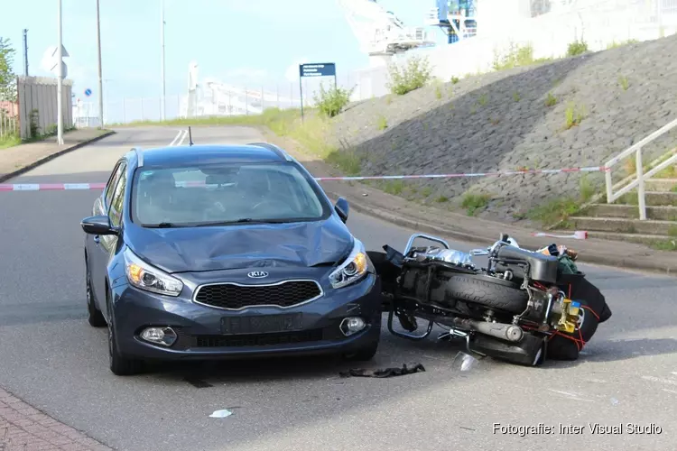 Motorrijder gewond door botsing in Den Helder