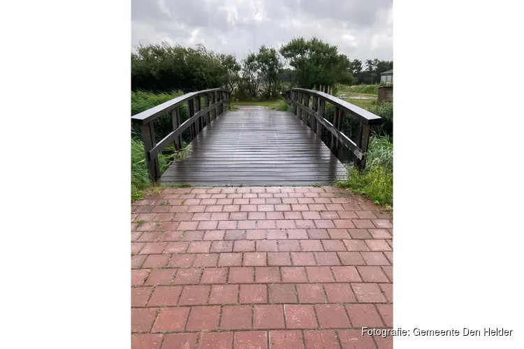 Schoonmaken bruggen Julianadorp