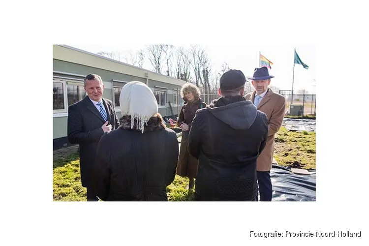 Moestuinieren in het asielzoekerscentrum