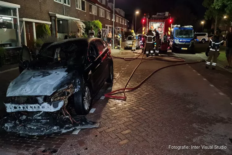Opnieuw autobrand in Helderse Ooievaarstraat