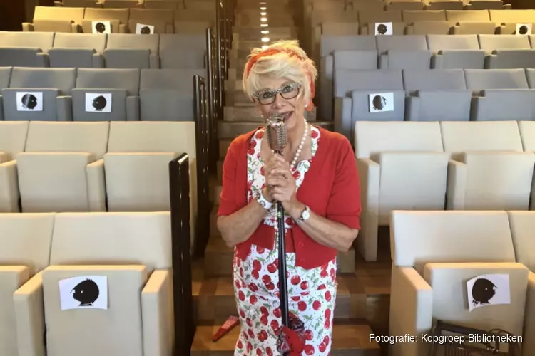 Evelien zingt liedjes van Annie M.G. Schmidt in School 7