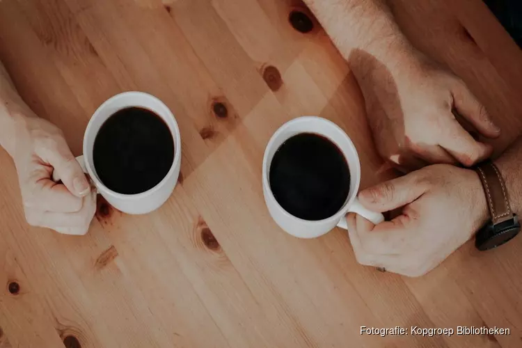 Koffie met een krantje in School 7