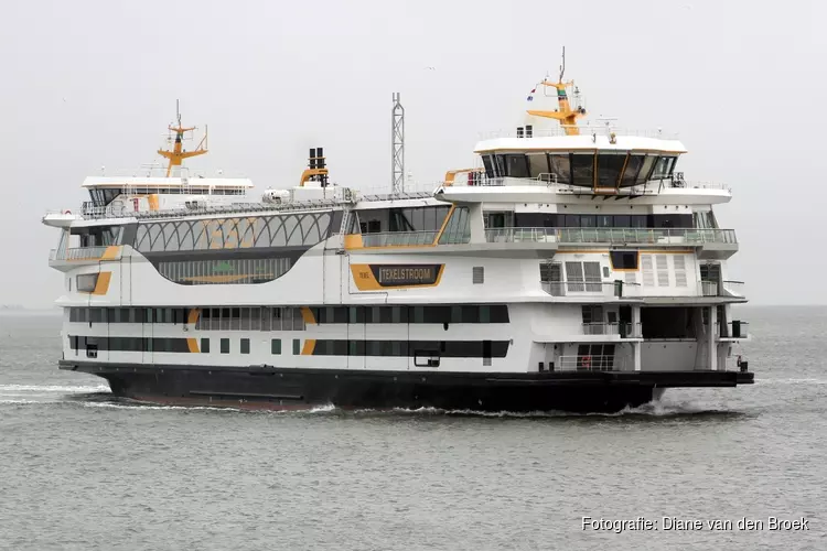 Lange wachttijden voor veerboot naar Texel