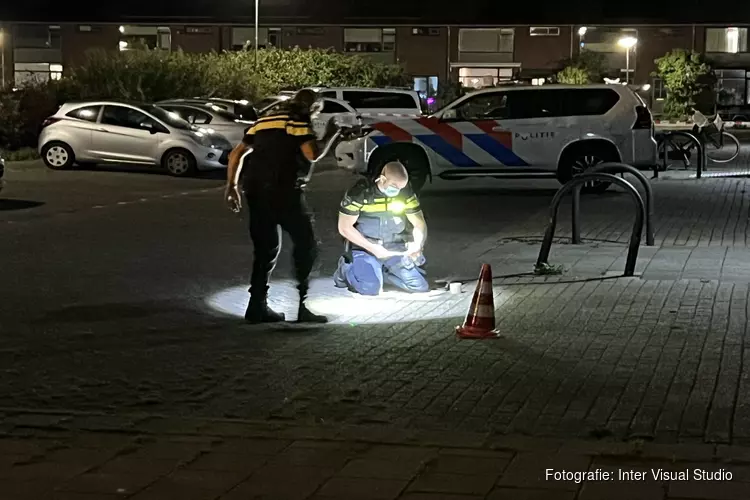 Politie doet onderzoek na melding schietincident bij flat in Den Helder