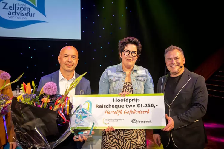 Drogist Monique Huiberts van DA Den Helder Beste Zelfzorgadviseur 2023