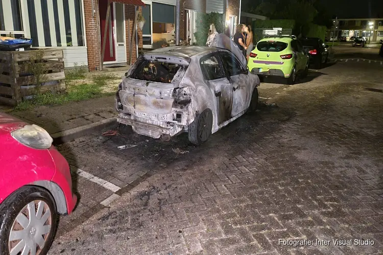 Opnieuw autobrand in Den Helder, politie gaat uit van brandstichting