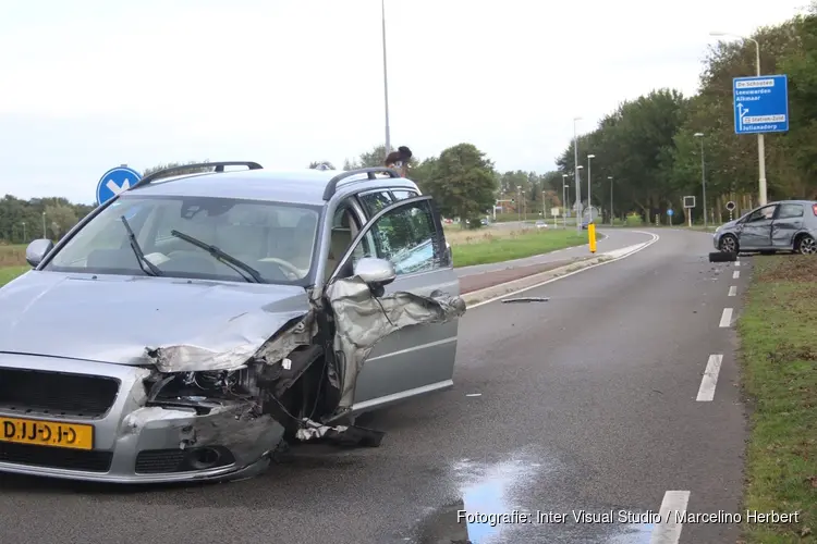 Gewonde bij frontale aanrijding in Den Helder