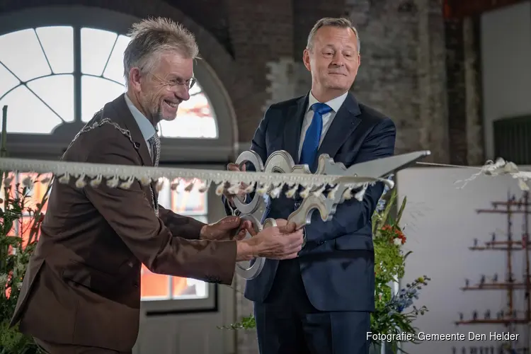 Nieuwe stadhuis van Den Helder feestelijk geopend