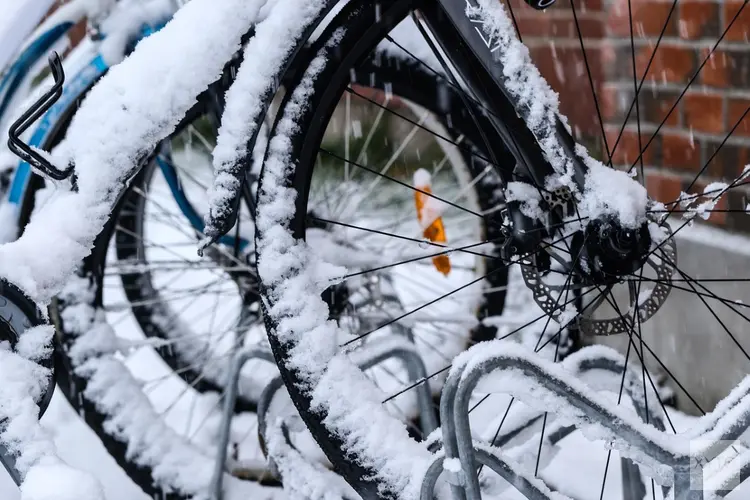 Eropuit met de fiets in de winter? Check deze tips voor fietsonderhoud