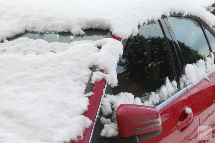 Hoofdregels en principes van het rijden in verschillende winterse weersomstandigheden