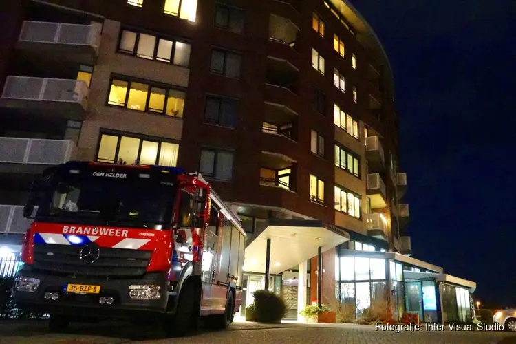 Persoon uur lang vast in lift in Den Helder