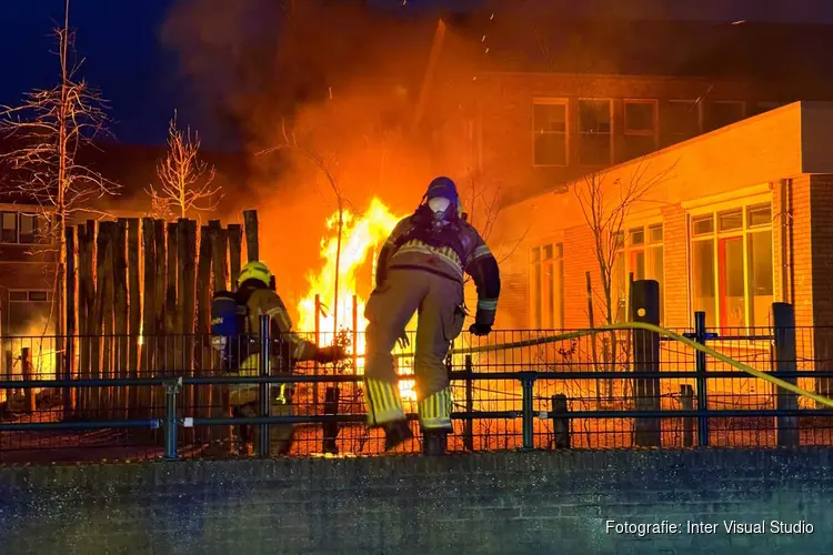 Brand op schoolplein in Den Helder