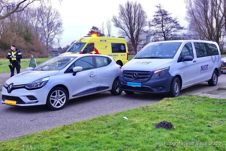 Ongeluk met taxibusje in Den Helder