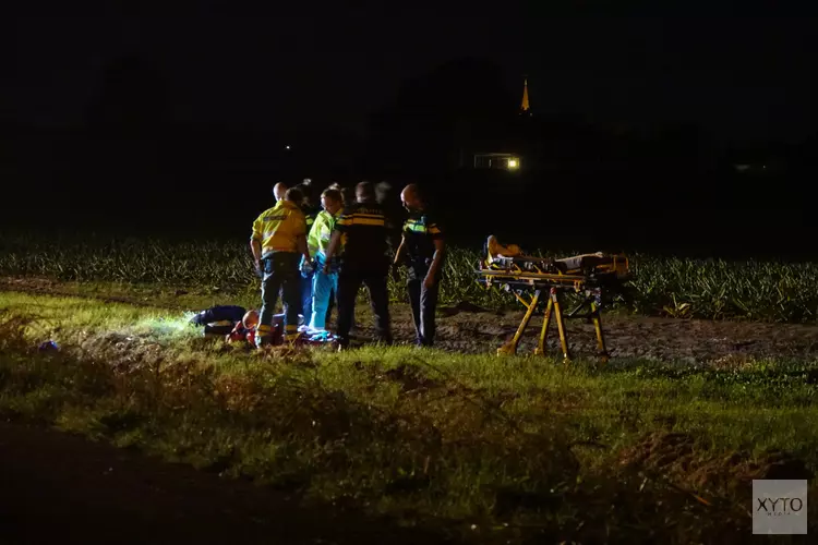 Motorrijder vliegt uit de bocht