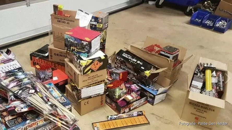 Politie vindt bijna 200 kilo aan vuurwerk in woning Den Helder